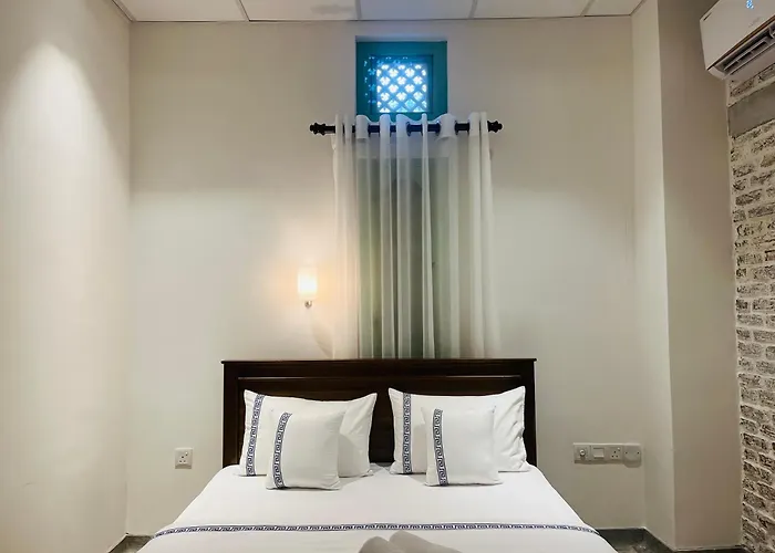 Ceylon Kingsmen Garden Hotel - Katunayake