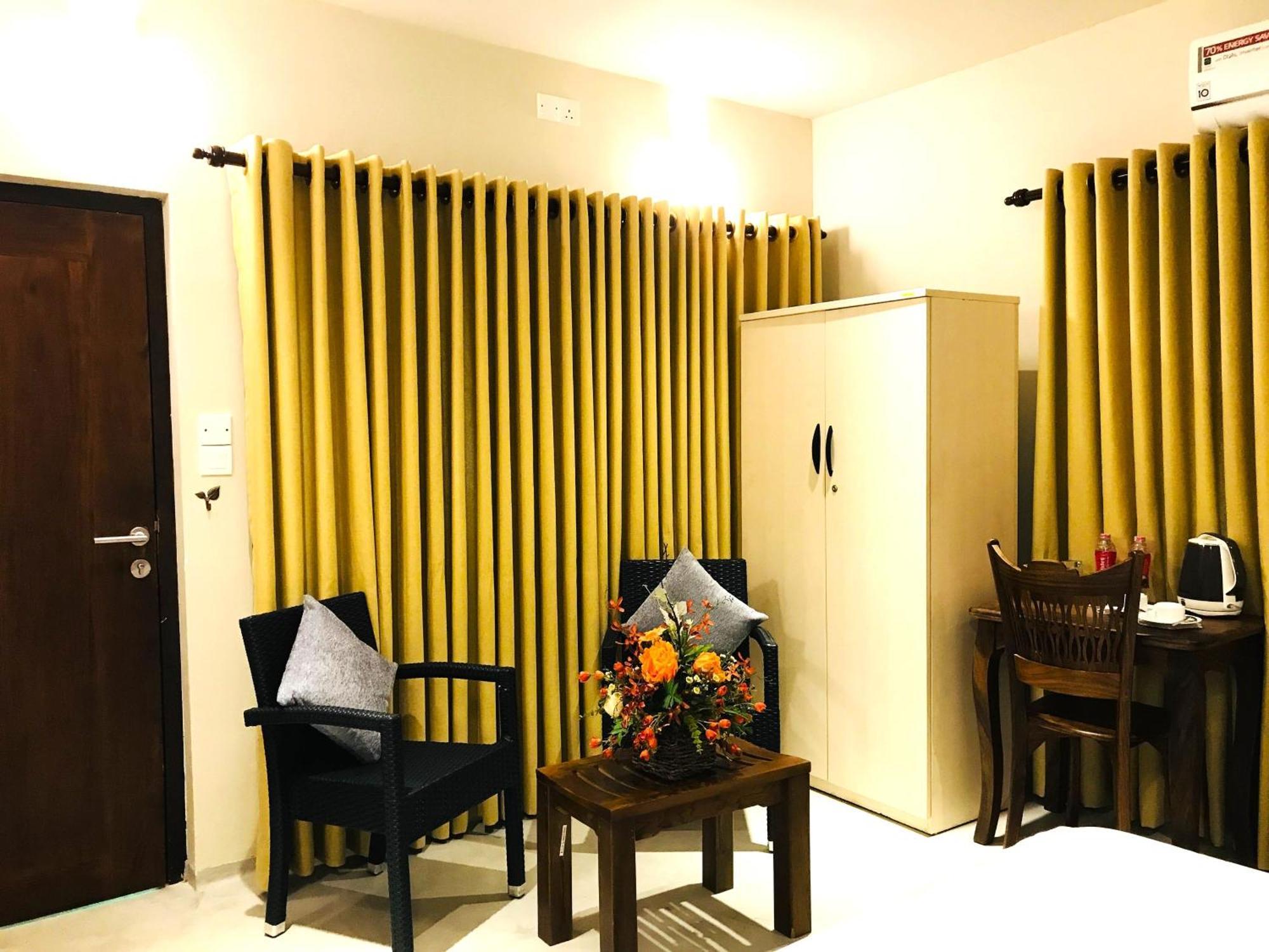 Hotel Ceylon Kingsmen Garden - Katunayake Negombo